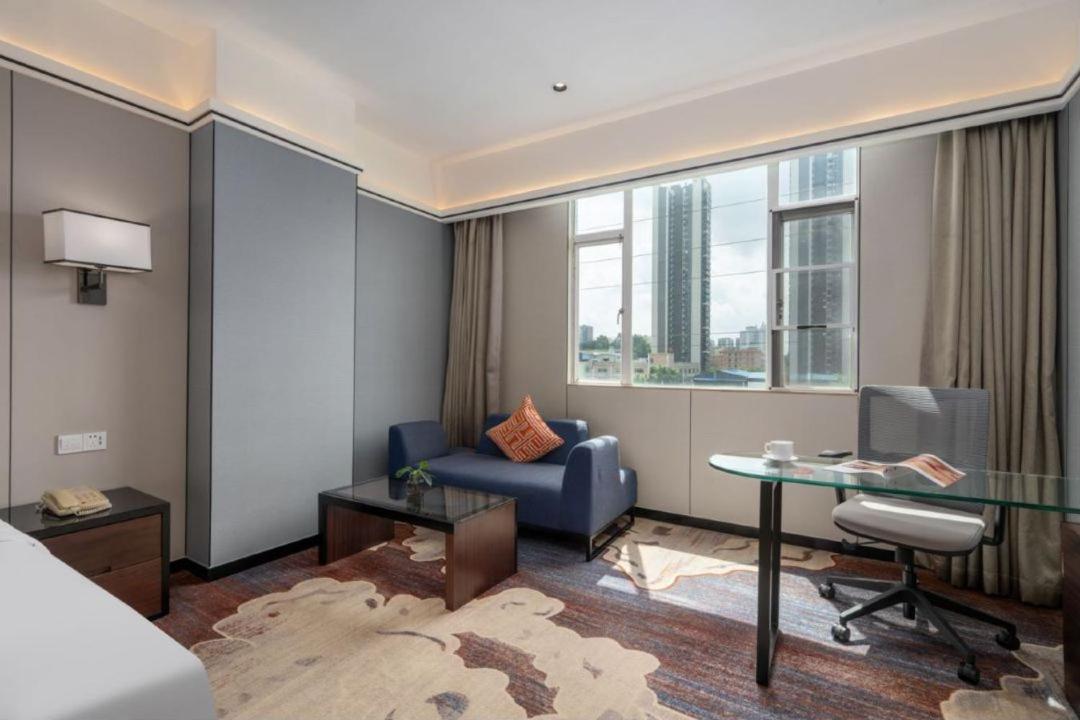 Mizparton Hotel South Qianjin Road Heshan  Bagian luar foto